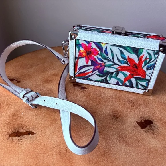 Sam Edelman & Anthropologie Tropical Hardware Clutch - Picture 1 of 11